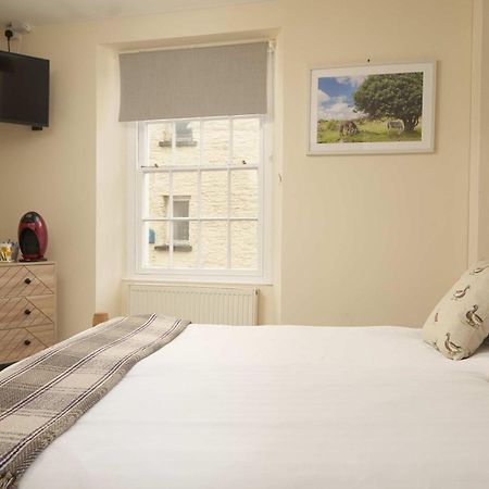 The White Hart Hotel Modbury Buitenkant foto