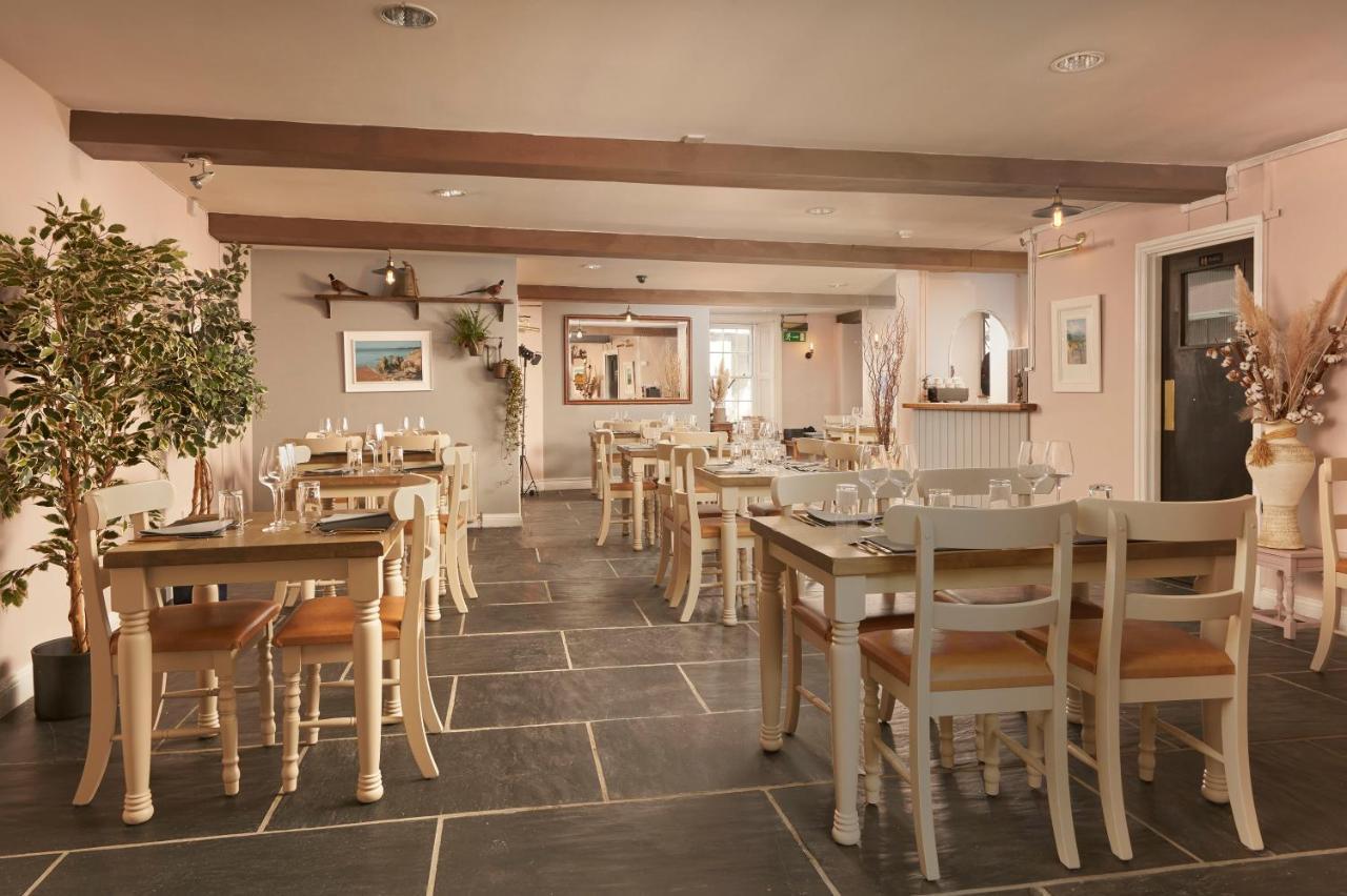 The White Hart Hotel Modbury Buitenkant foto