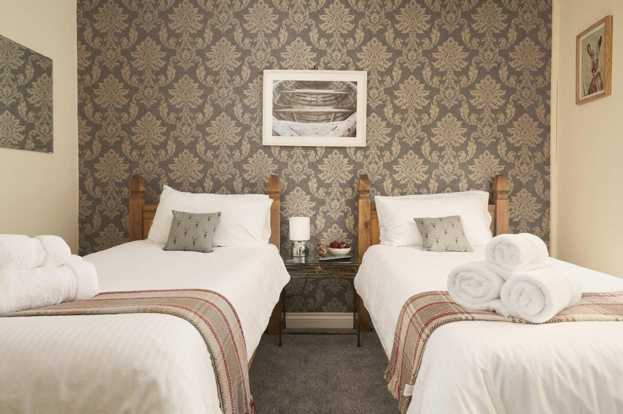 The White Hart Hotel Modbury Buitenkant foto